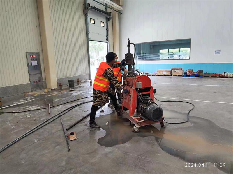 卫辉厂房地面下沉塌陷注浆加固施工